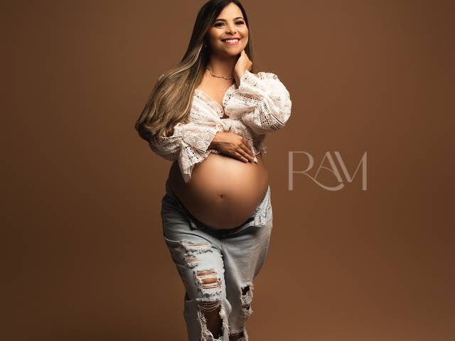 GESTANTE por Raquel Amorim de VANESSA GOMES