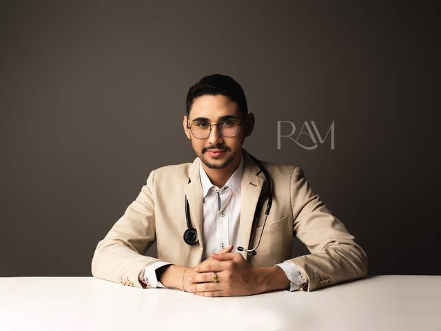 PERFIL PROFISSIONAL de CAIO - FARMACEUTICO