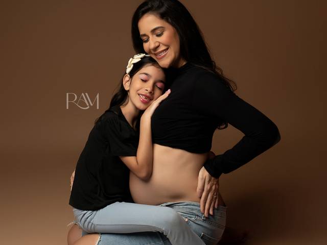 GESTANTE por Raquel Amorim de VIRGINIA ESPERA REBECA