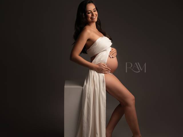 GESTANTE por Raquel Amorim de LUINE ESPERA BERNARDO