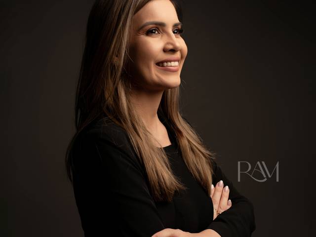 PERFIL PROFISSIONAL de SAMANTA VILLAR - ADVOGADA