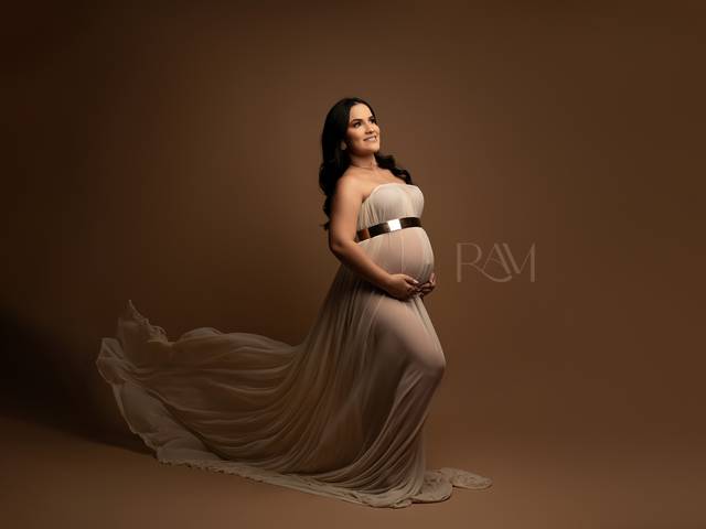 GESTANTE por Raquel Amorim de MARINA ESPERA LAURA