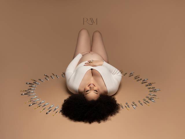 GESTANTE por Raquel Amorim de NATHALIA RIBEIRO ESPERA MARIANA