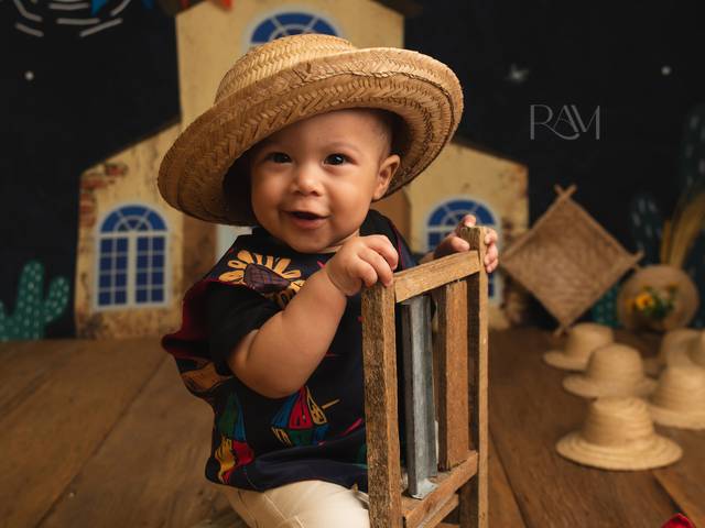 KIDS - 1 a 12 meses de AKIN 6 MESES 