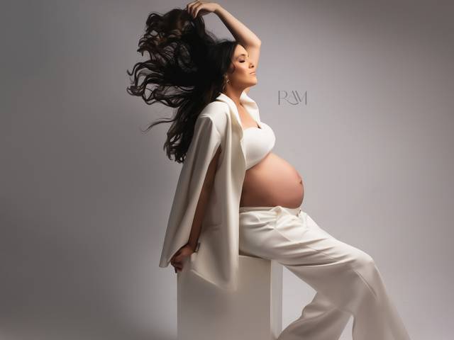 GESTANTE por Raquel Amorim de SAYONARA ESPERA JOÃO GABRIEL 