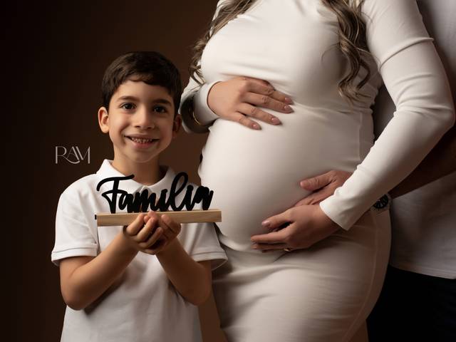 GESTANTE por Raquel Amorim de BEATRICE BRASIL ESPERA MIGUEL