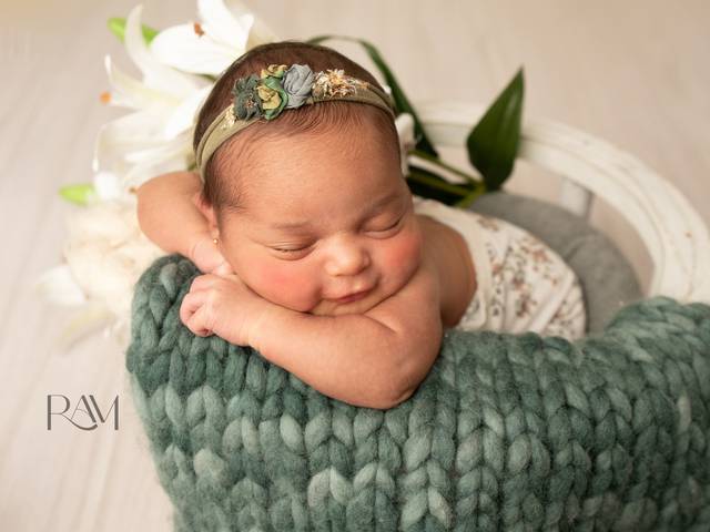 NEWBORN de ANNA LARISSA - LIS