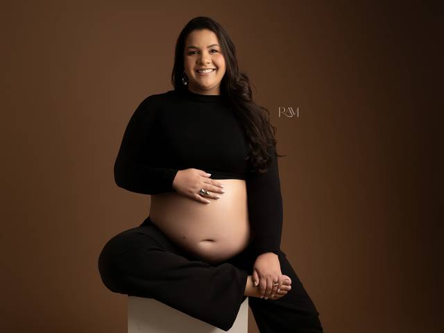 GESTANTE por Raquel Amorim de DÉBORA ANDRADE ESPERA HELENA 