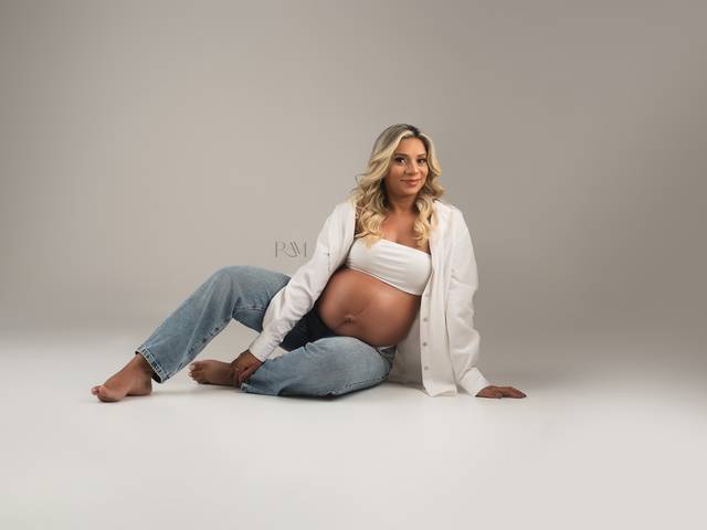 GESTANTE por Raquel Amorim de MILENA ESPERA HELENA 