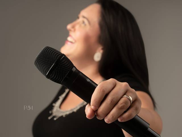 PERFIL PROFISSIONAL de JULIA WANESSA 