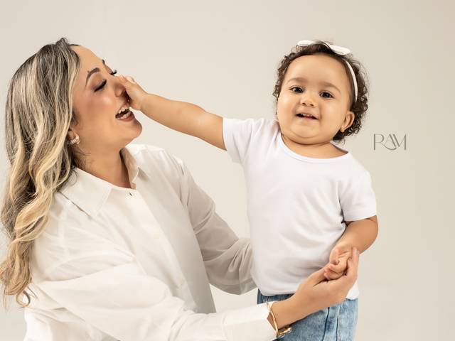 DIA DAS MÃES  de KENIA FREIRE 