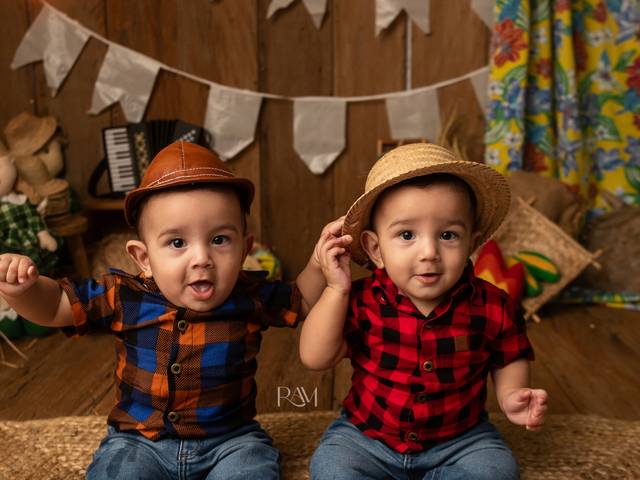 KIDS - 1 a 12 meses de BEIJAMIM E BENICIO - NADJA 