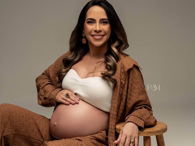 GESTANTE por Raquel Amorim de CLARICE FRANÇA ESPERA GABRIEL 
