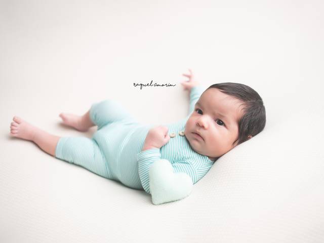 KIDS - 1 a 12 meses de Theo