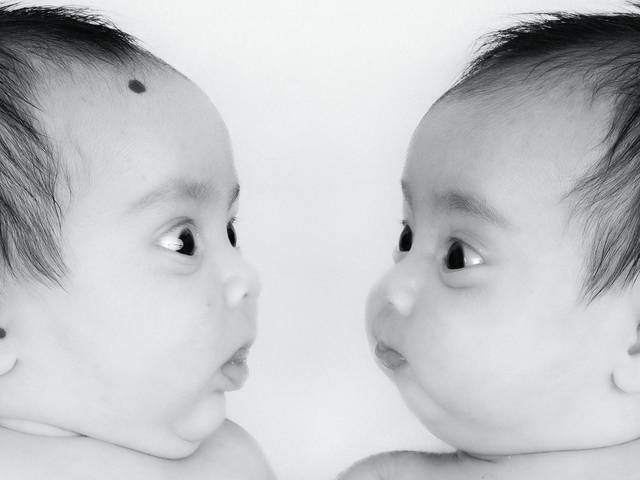 NEWBORN de Esther e Sophia