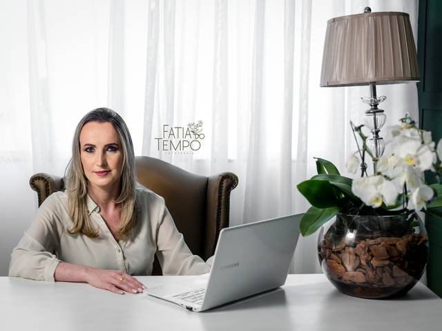 Ensaio Personal Branding de Ensaio corporativo em estúdio Raquel Bueno