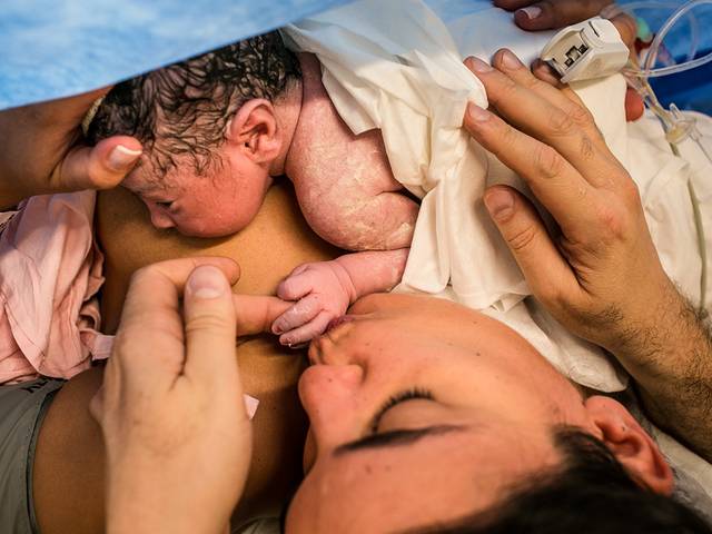 Parto de O Nascimento de Elisa