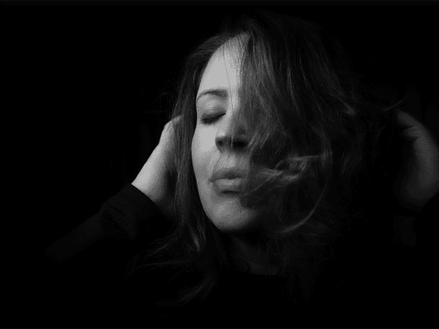 Ensaio Feminino. de Raquel Muniz.