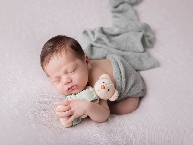 NEWBORN  de ENSAIO NEWBORN HENRIQUE