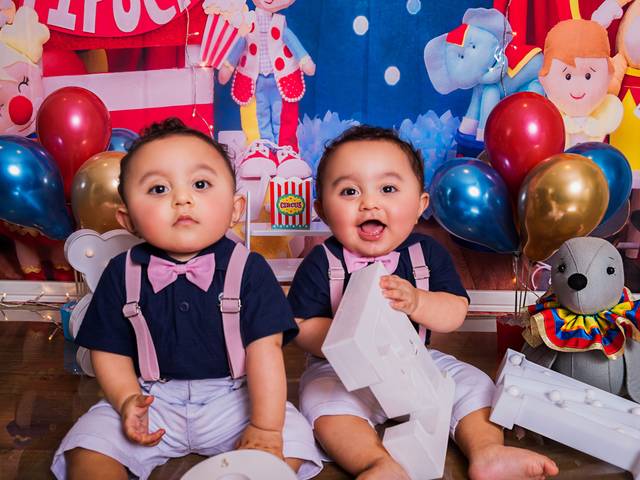 SMASH THE CAKE de ENSAIO SMASH THE CAKE DAVI E ISAQUE