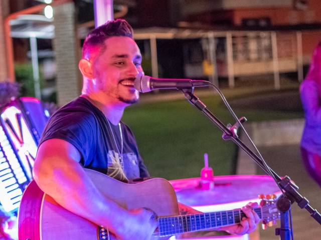 Show de Confira Fotos do Show Alex Frejat na Estância Ribeirão Grande ;)