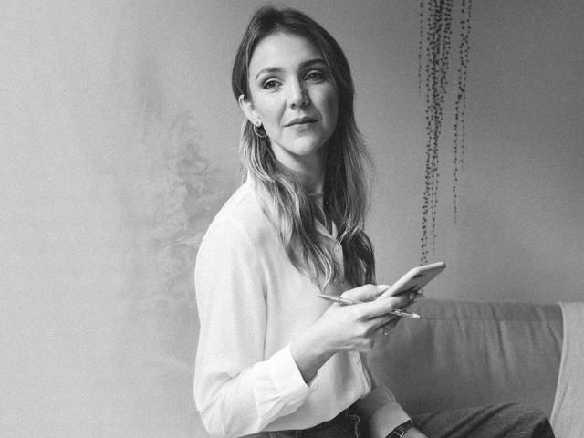 Branding de Ensaio de Marca - Carolina (consultora de beleza)