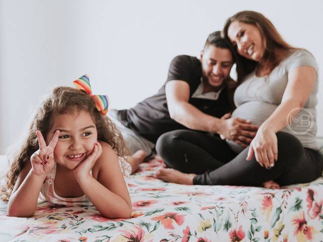 Família de Ensaio Gestante: bebê arco-íris