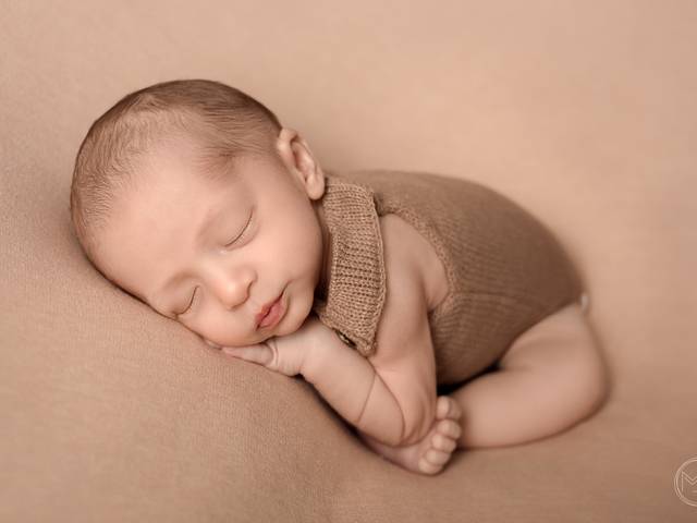Newborn de Ensaio Newborn - Os primeiros detalhes do Miguel
