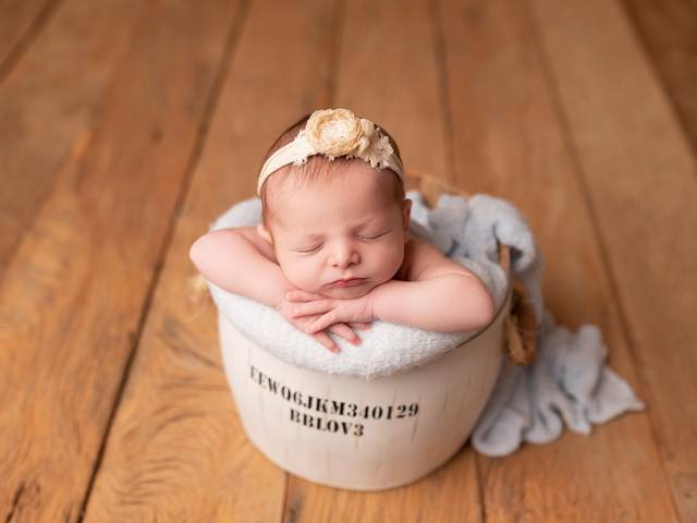 NEWBORN de Angeline Newborn