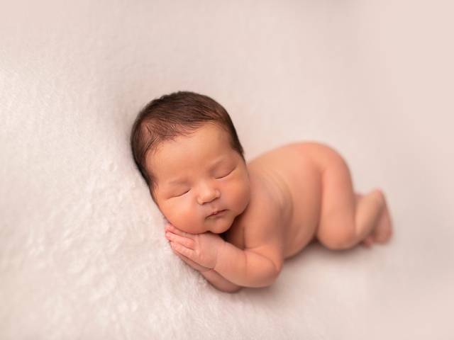 NEWBORN de Hariel Newborn