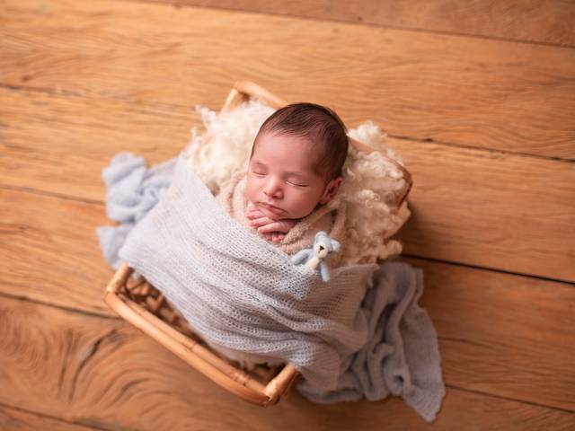 NEWBORN de Heitor Newborn