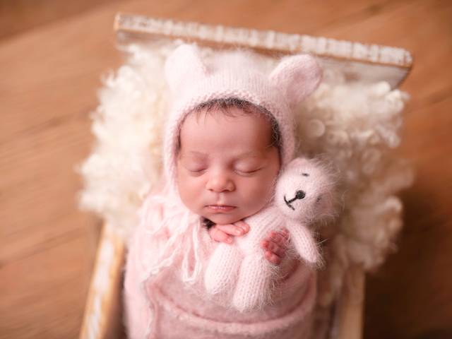 NEWBORN de Antônia Newborn