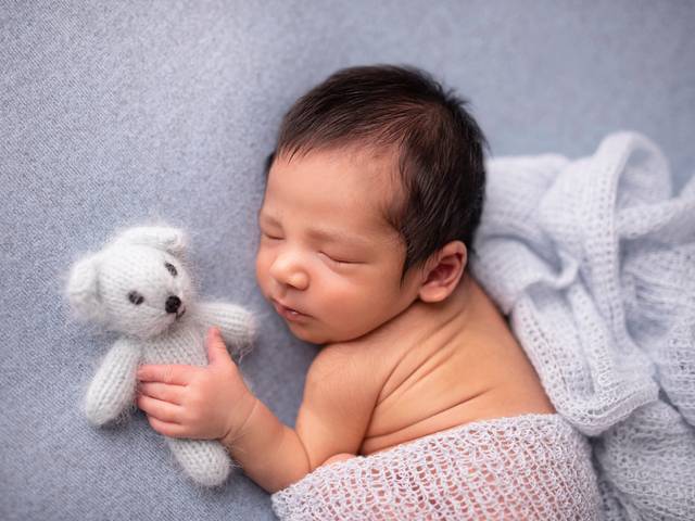 NEWBORN de Théo Newborn