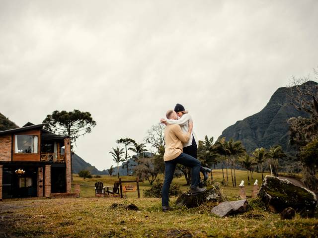Experiência fotográfica de Noivado no costão