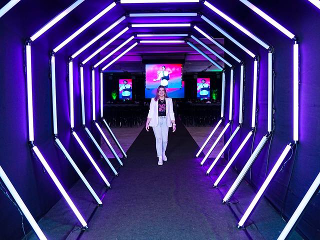 EMPRESARIAL de SRI Festival 