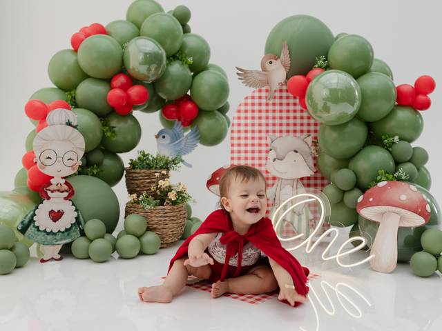 SMASH THE CAKE de Lara - Smash the cake