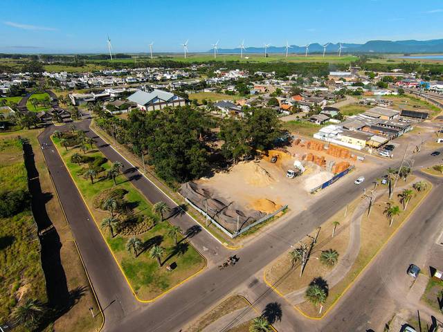Reconhecimento de Áreas de Imagens Aéreas - área na Av Central 