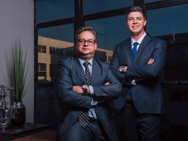 Retrato Profissional de Retrato Profissional - FERREIRA & COELHO ADVOGADOS