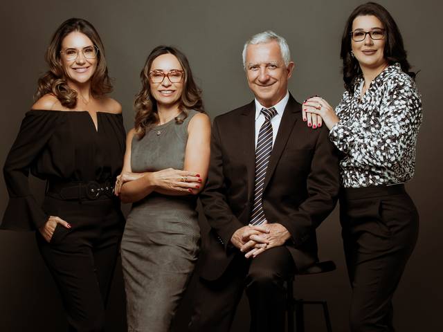 Posicionamento de Imagem Profissional de Família Veneziani