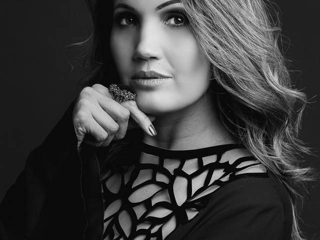 Posicionamento de Imagem Profissional de Milena Cavichi