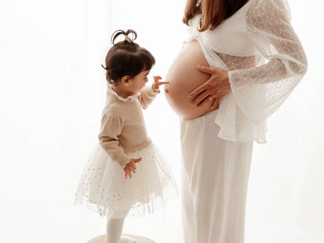 GRÁVIDAS de À Espera do Bebé | Sessão de Gravidez em Lisboa com Irmã Mais Velha