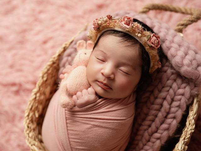 NEWBORN de Sessão recém-nascido em Lisboa | Fotografia de bebé natural e intemporal