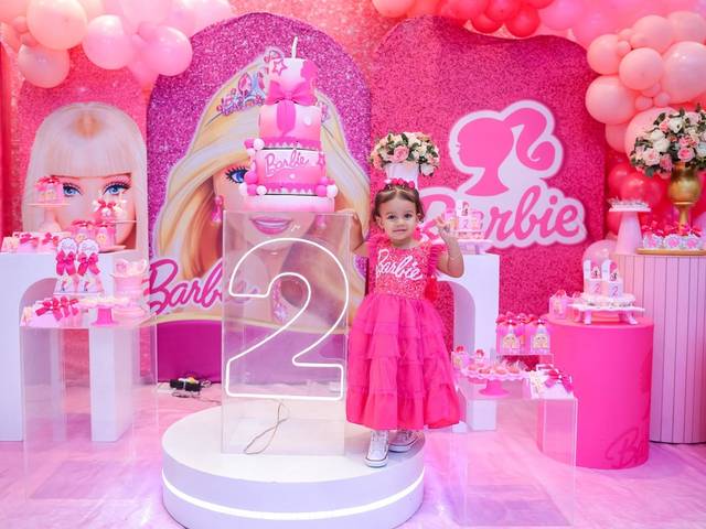 Festa Infantil de ANIVERSÁRIO DA MAYA DE 2 ANOS COM TEMA BARBIE