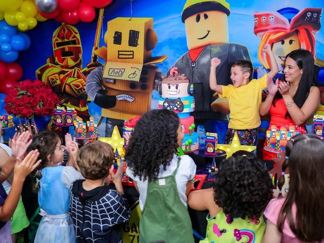 Festa Infantil de ANIVERSÁRIO DE 6 ANOS DO ANTONIO COM TEMA ROBLOX