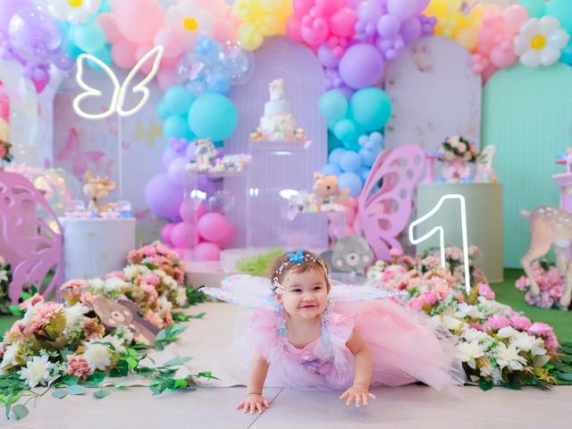 Festa Infantil de ANIVERSÁRIO DE 1 ANO DA ALICE COM TEMA JARDIM DAS BORBOLETAS