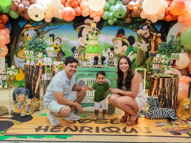 Festa Infantil de ANIVERSÁRIO DE 1 ANO DO JOSÉ HENRIQE COM TEMA MICKEY SAFARI