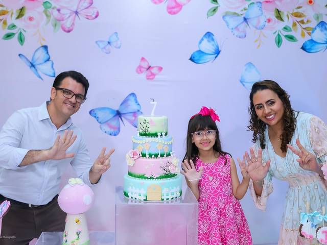 Festa Infantil de ANIVERSÁRIO DOS 7 ANOS DA NÍVIA COM O TEMA JARDIM DAS BORBOLETAS