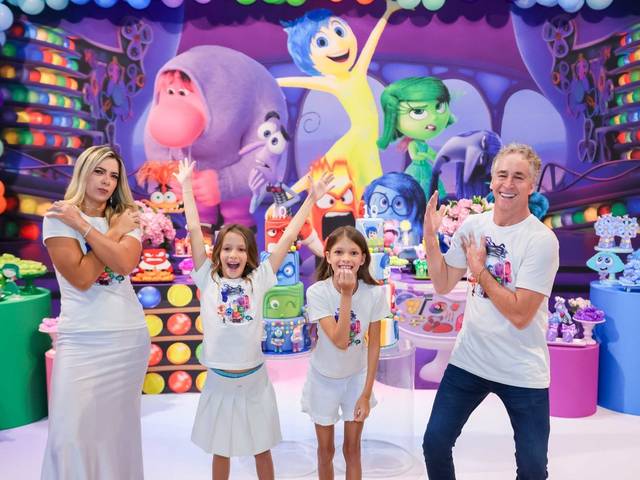 Festa Infantil de ANIVERSÁRIO DOS 10 ANOS DA MARIA E DA VALENTINA COM O TEMA DIVERTIDAMENTE