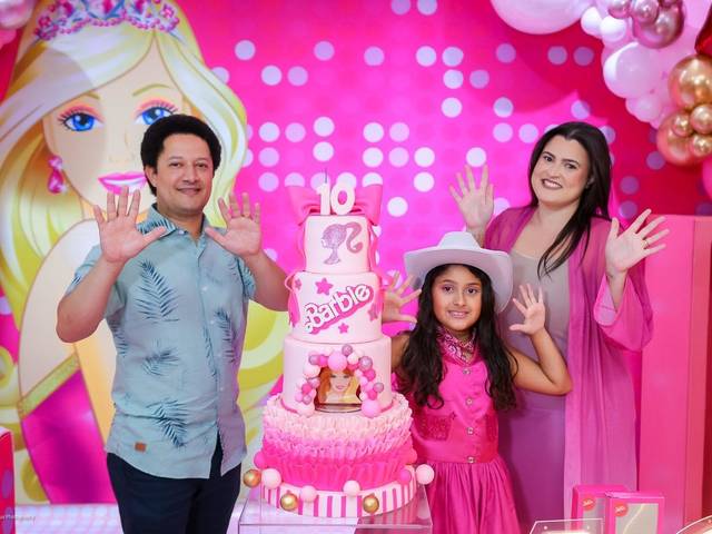 Festa Infantil de ANIVERSÁRIO DOS 10 ANOS DA JÚLIA COM O TEMA BARBIE