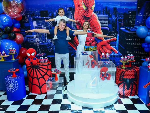 Festa Infantil de Festa Homem-Aranha: Os 4 Anos do Heitor no Algazarra Kids
